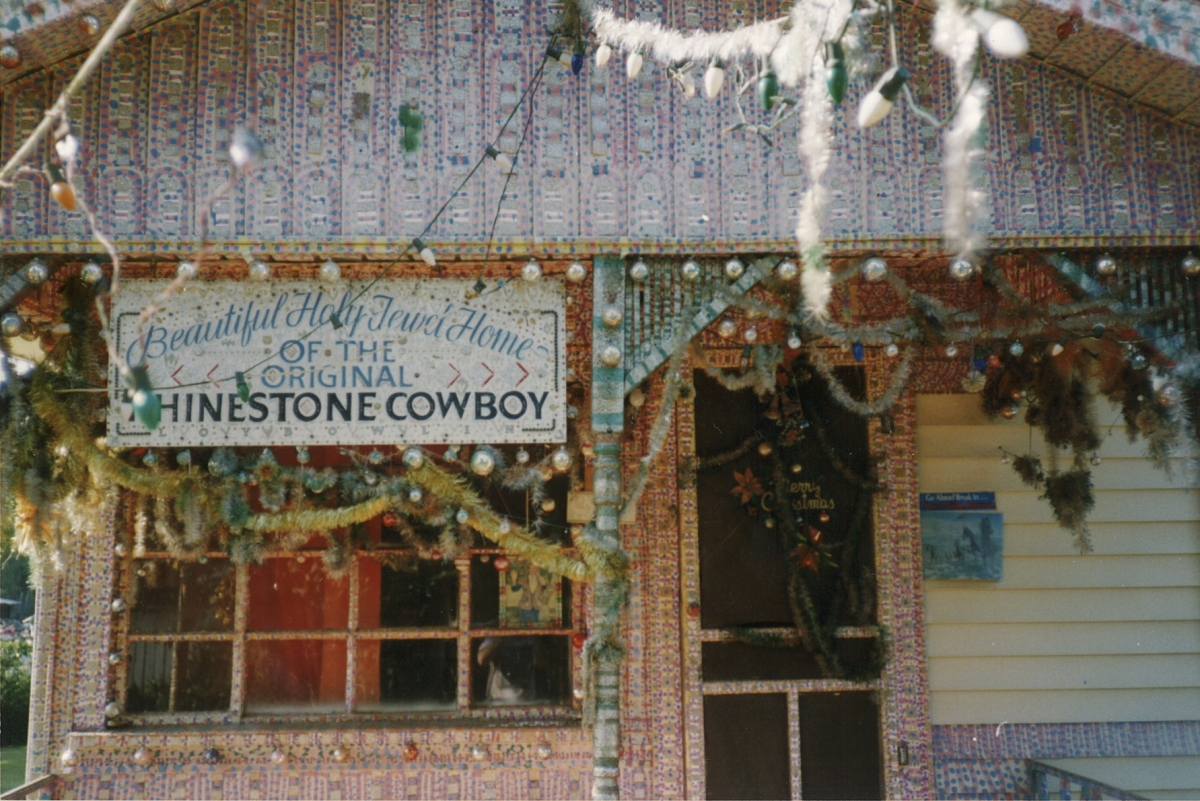 Exterior of the home of The Original Rhinestone Cowboy